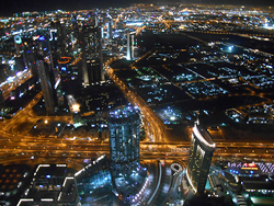 07. Ночной Дубаи с высоты 140 этажа. 1979